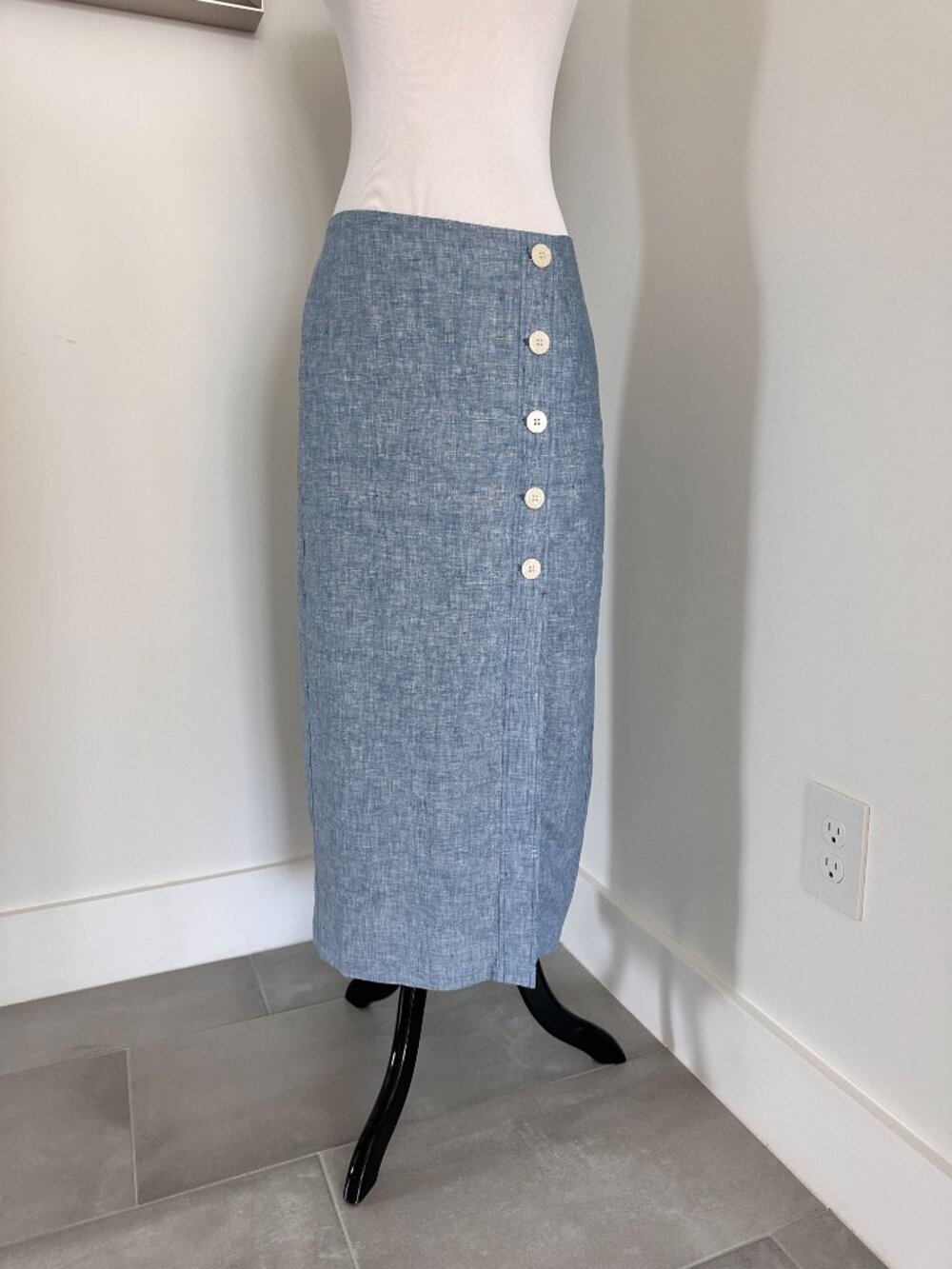 LOFT Chambray Linen Midi Skirt